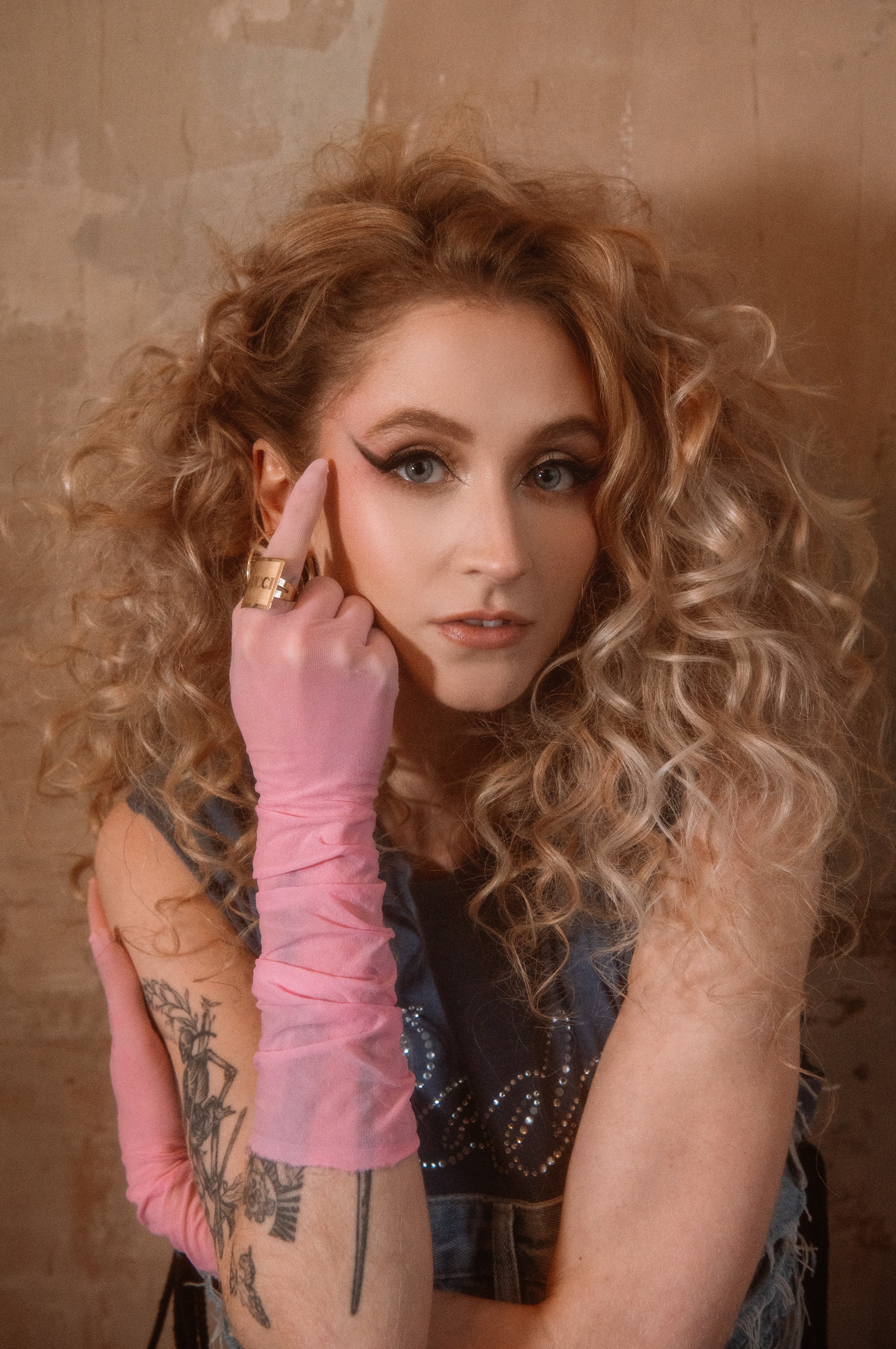 One-2-One session with Janet Devlin